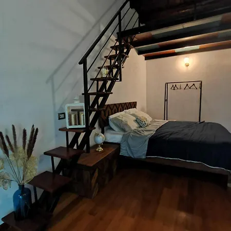 Cassa Vecchia Apartment *